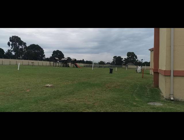 2 BEDROOM TOWNHOUSE FOR SALE IN ORMONDE